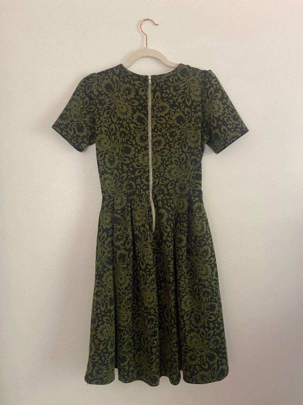 LuLaRoe Green & Black Floral Fit & Flare Dress With Pockets & Back Zipper XS - Picture 5 of 8